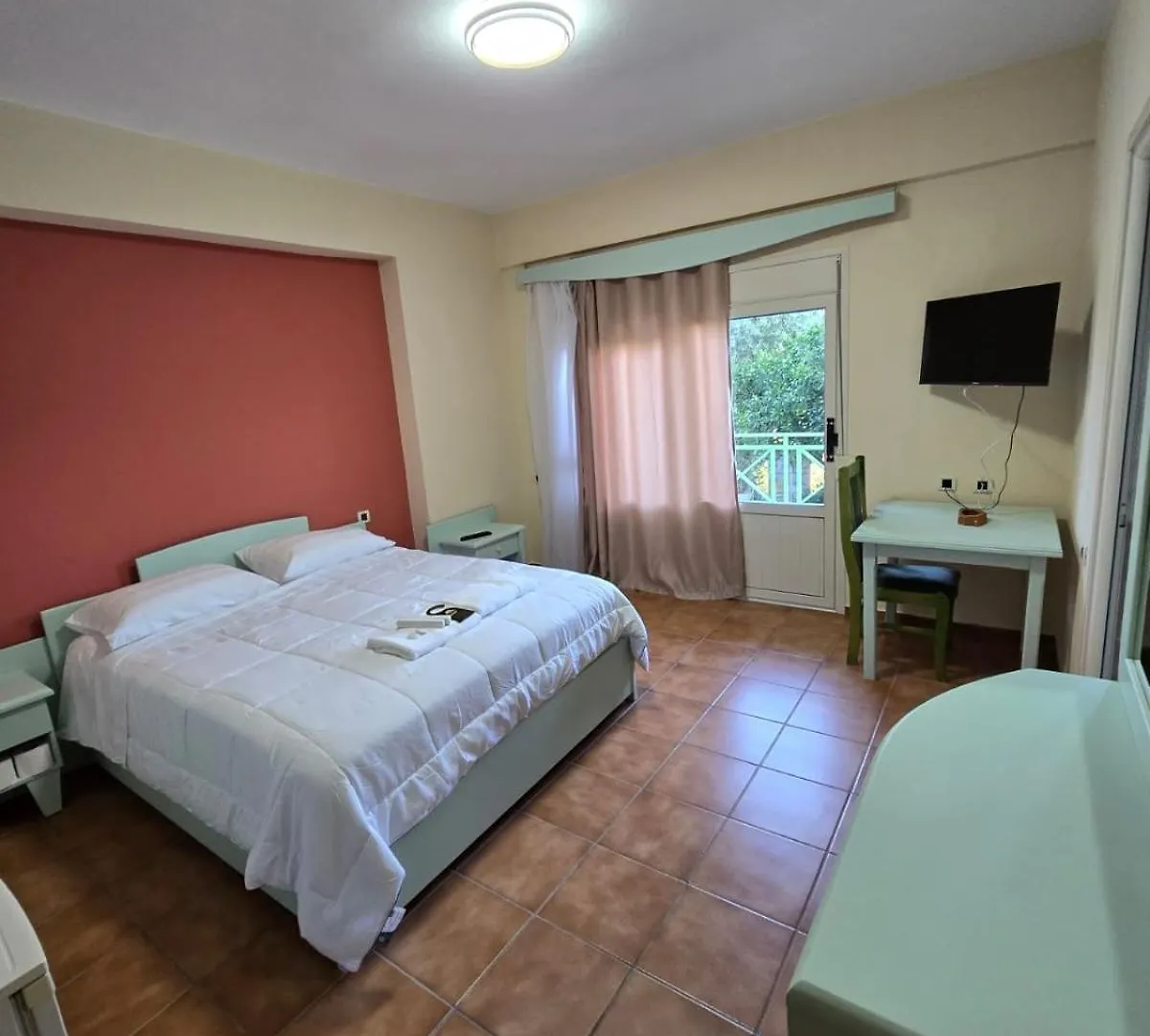 Olivet Hotel Avlonya