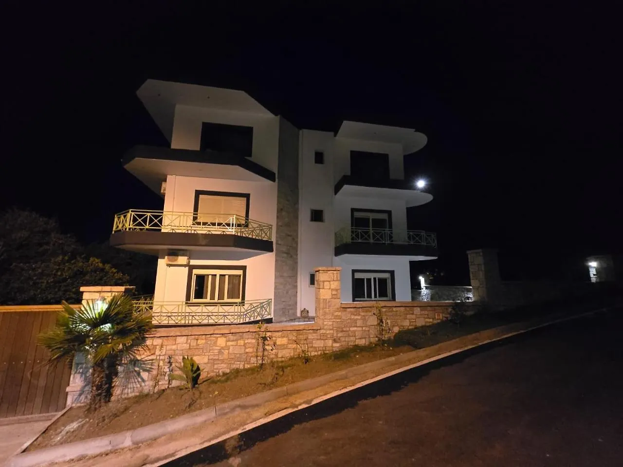 Olivet Hotel Avlonya