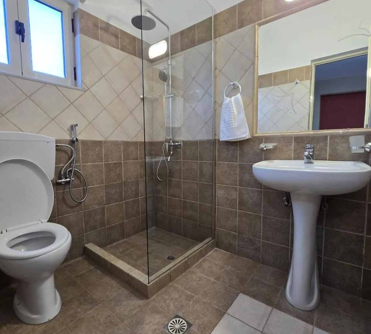 Olivet Hotel Avlonya