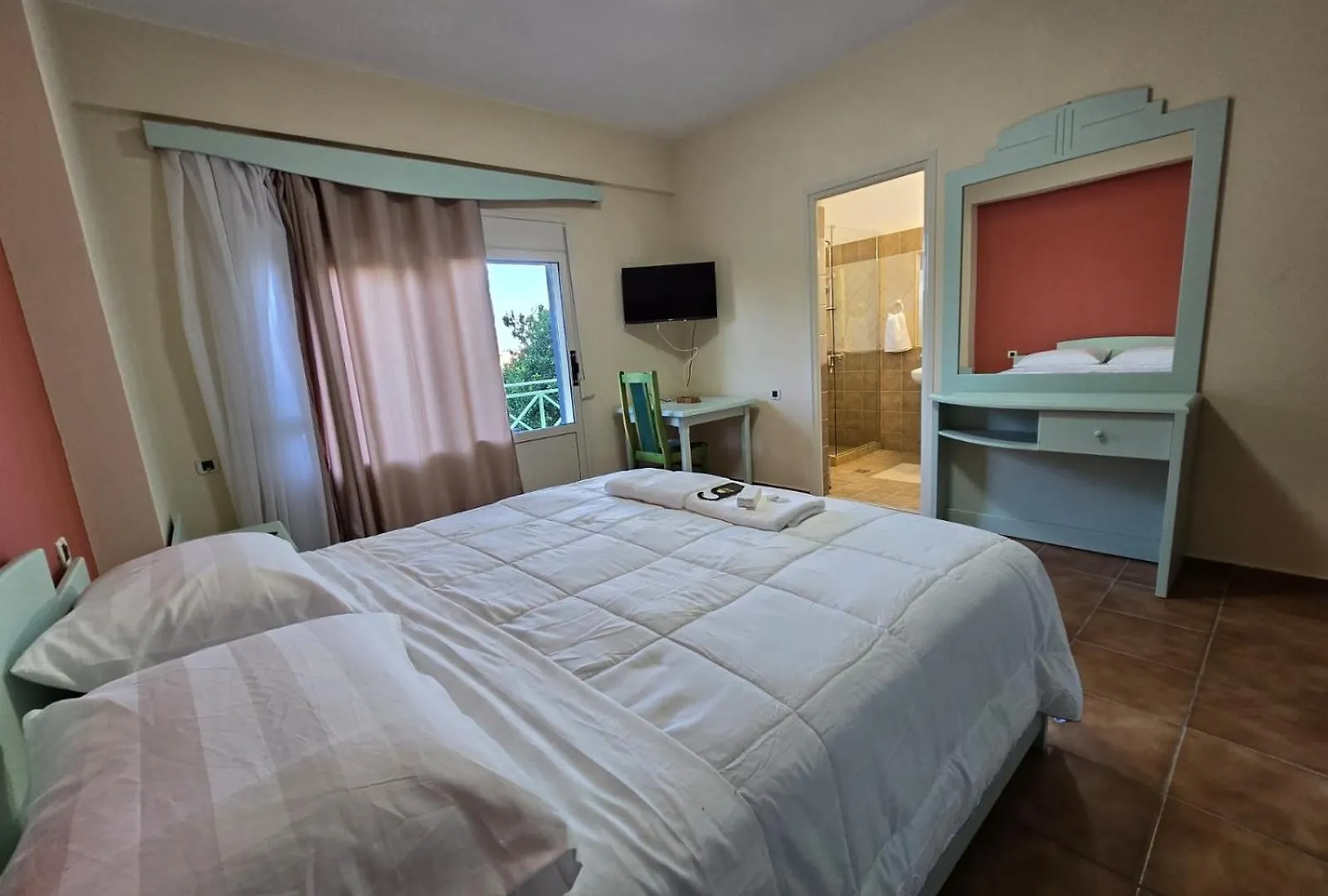 Olivet Hotel Avlonya 3*,