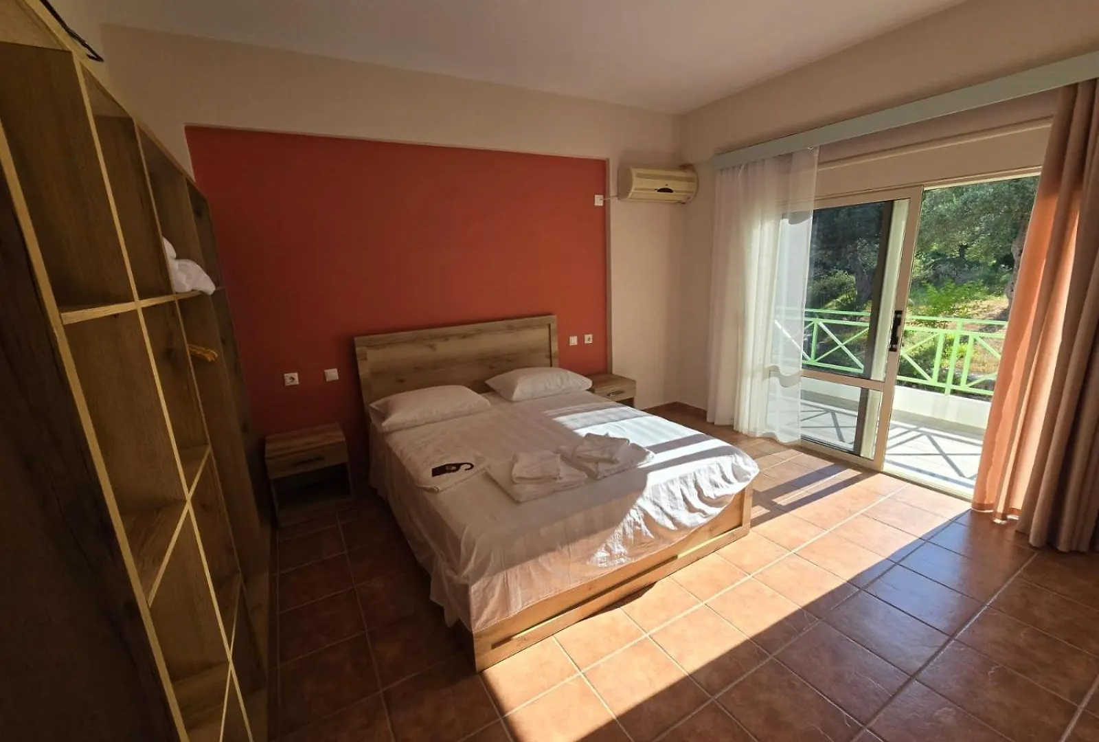 Olivet Hotel Avlonya 3*,  Arnavutluk
