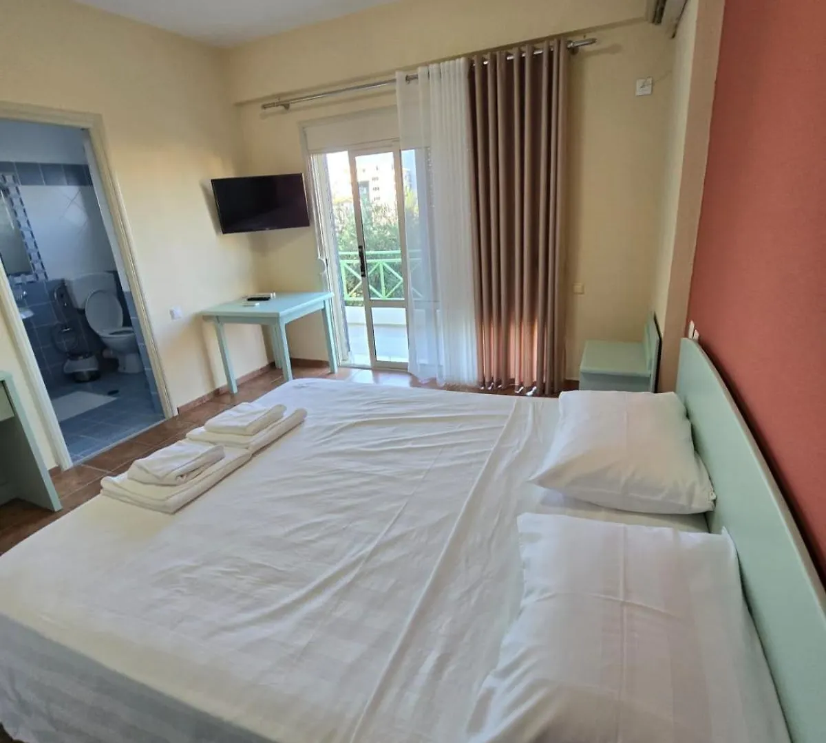 Vlorë Olivet Hotel