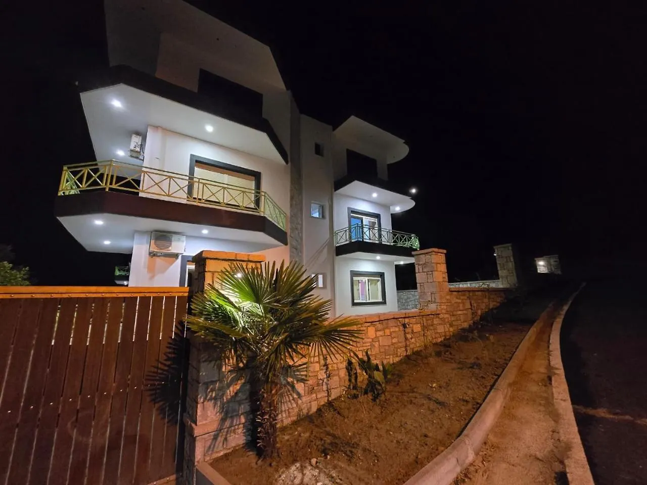 ***  Olivet Hotel Avlonya Arnavutluk