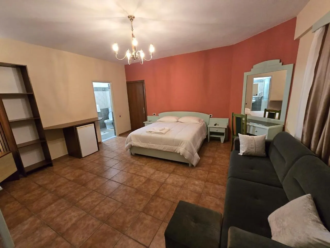 Olivet Hotel Vlorë
