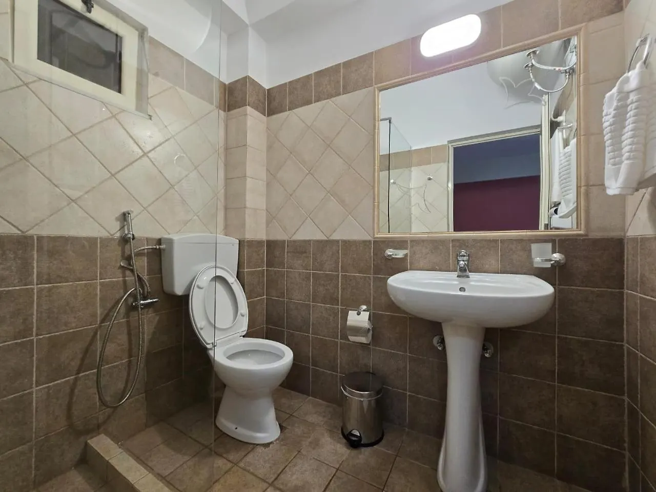 Olivet Hotel Avlonya