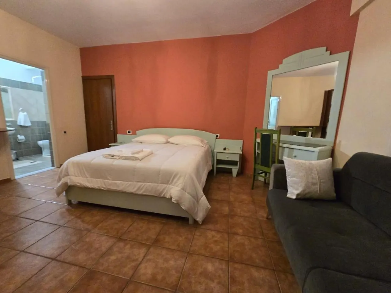 Olivet Hotel Avlonya Arnavutluk