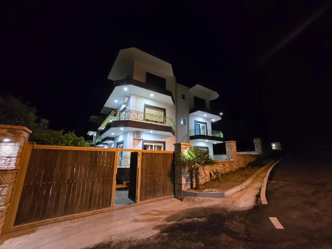 Olivet Hotel Avlonya